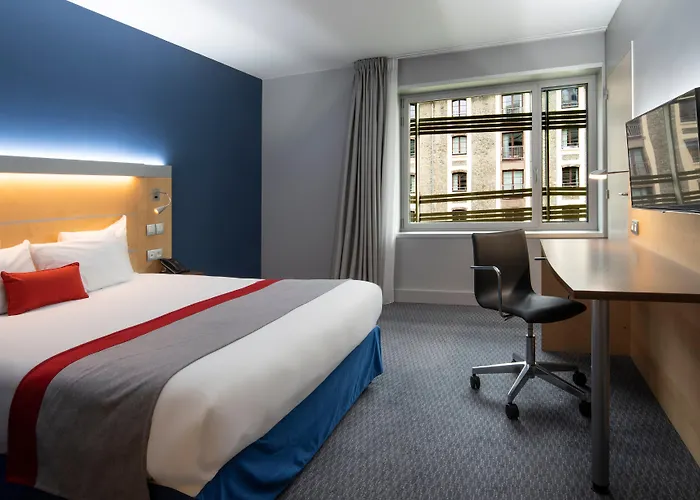 Holiday Inn Express Paris-Canal De La Villette